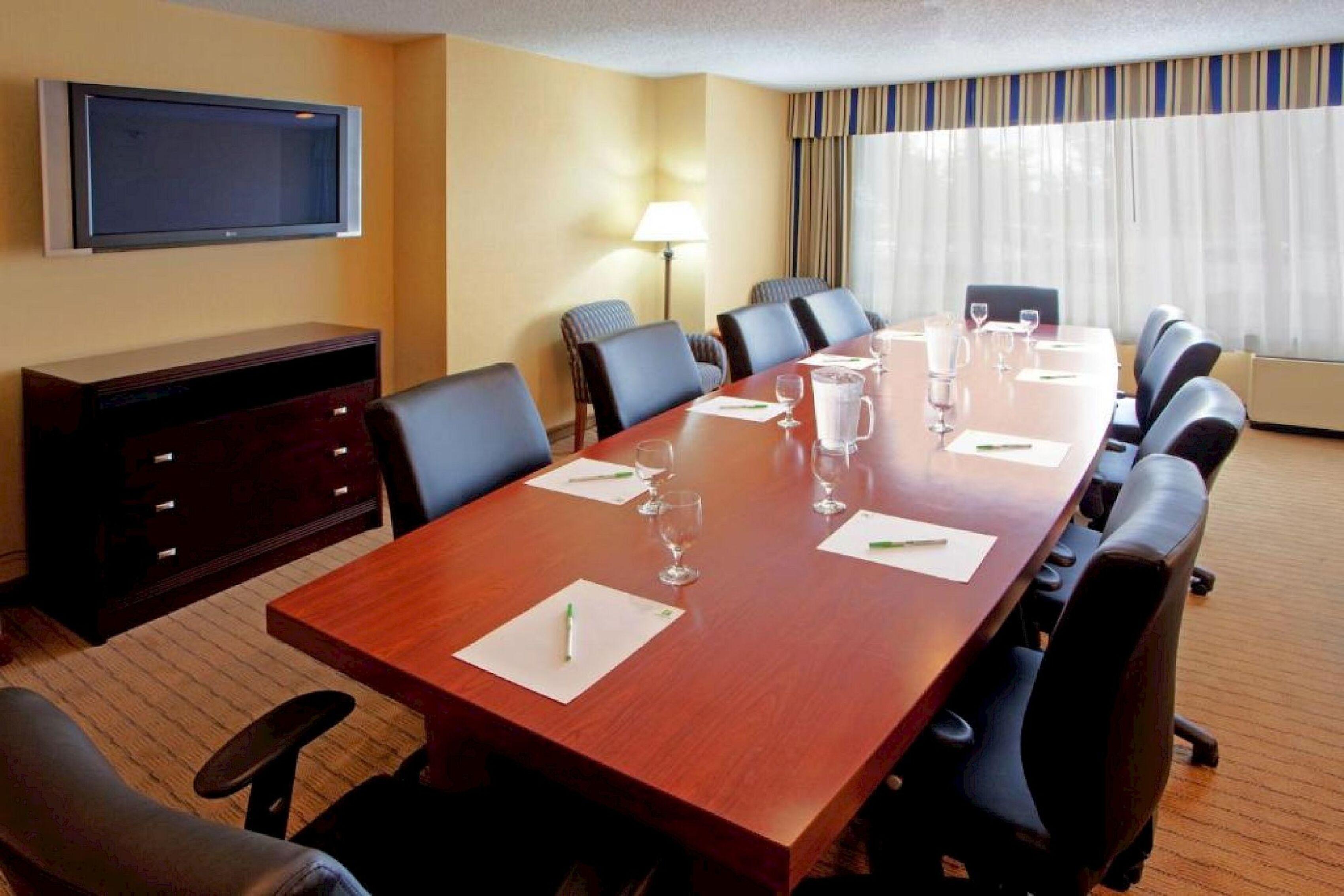Solomons Inn Resort + Marina 외부 사진